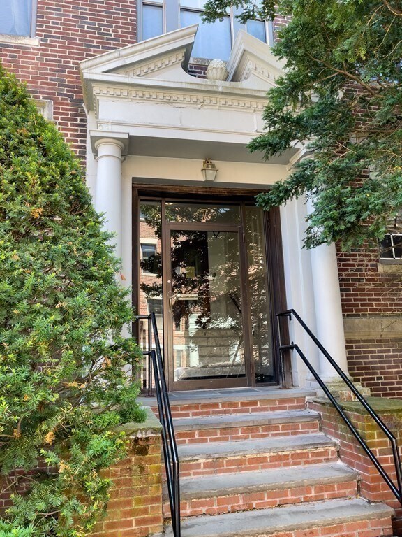 7 Lothian Rd in Boston, MA - Foto de edificio - Building Photo