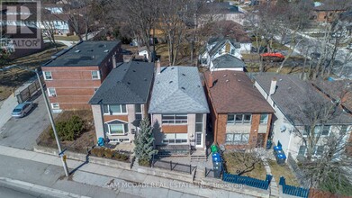 376 Lakeshore Rd W in Mississauga, ON - Building Photo - Building Photo