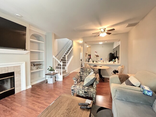 62 Harvest Gate Rd in Lake In The Hills, IL - Building Photo - Building Photo