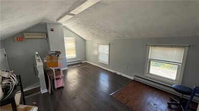 108 Phenix Ave in Cranston, RI - Building Photo - Building Photo