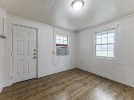 3432 Terrell St in Dallas, TX - Building Photo