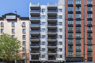 42-22 Crescent St in Long Island City, NY - Building Photo - Building Photo