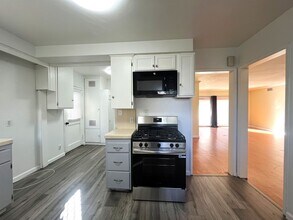 5172 Wroxton Dr in Riverside, CA - Building Photo - Building Photo