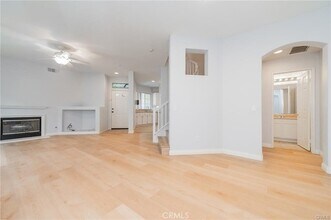 807 Yorkshire in Irvine, CA - Building Photo - Building Photo