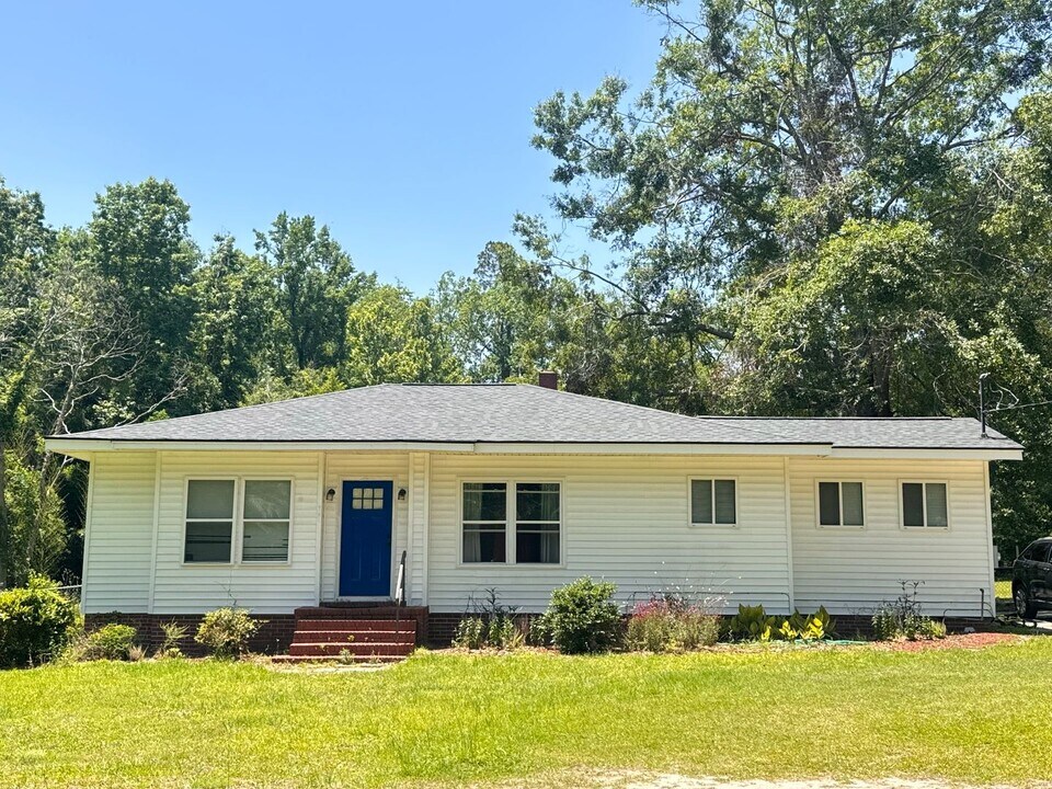 223B Vista Cir in Statesboro, GA - Building Photo