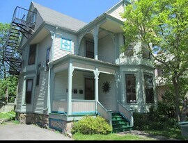 34 Canfield Pl, Unit #2 in Rochester, NY - Building Photo
