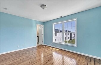 800 Seaview Ave in Bridgeport, CT - Building Photo - Building Photo