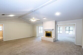 8107 Salem Ave in Lubbock, TX - Building Photo - Building Photo