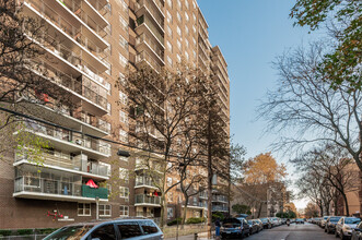 2550 Olinville Ave in Bronx, NY - Foto de edificio - Building Photo