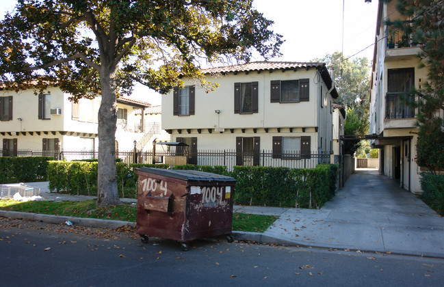 1008 E Garfield Ave in Glendale, CA - Building Photo - Building Photo