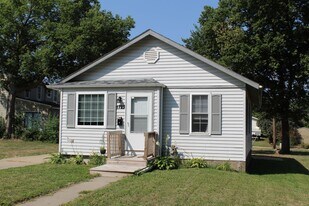 1723 S 9th Ave in Sioux Falls, SD - Building Photo