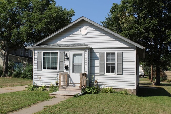 property at 1723 S 9th Ave