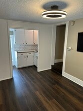 245 Union St, Unit 3 in Hamburg, NY - Foto de edificio - Building Photo