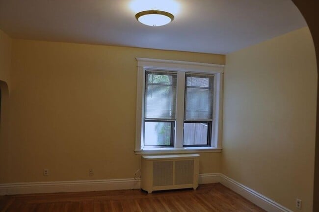 25 Stearns Rd, Unit 2