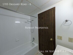 1705 Onsgard Rd in Madison, WI - Building Photo - Building Photo