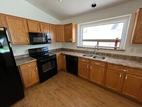 29429 N Blackfoot Daisy Dr in San Tan Valley, AZ - Building Photo - Building Photo