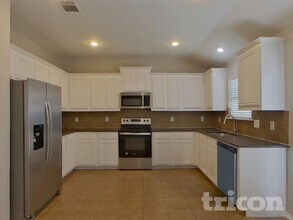 712 Candelila Dr in Desoto, TX - Building Photo - Building Photo