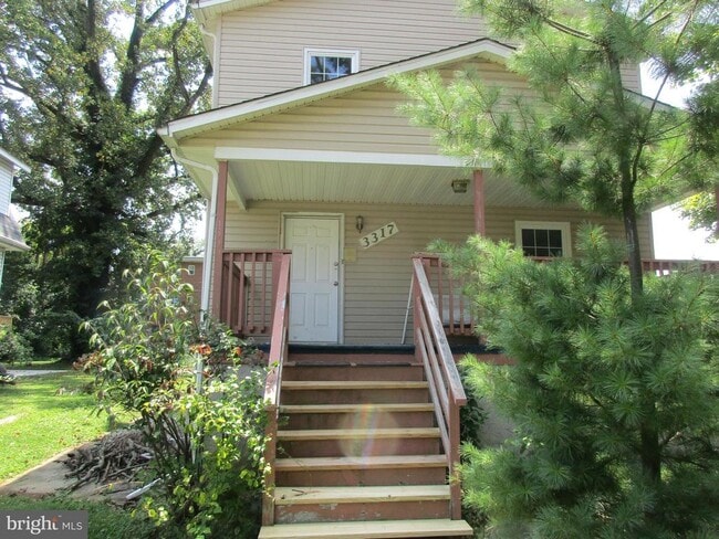 property at 3317 Devonshire Dr