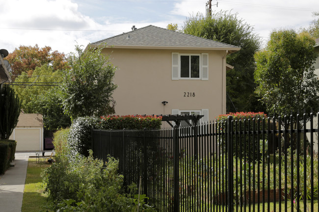 2218 S St in Sacramento, CA - Building Photo - Building Photo