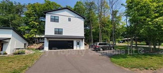 1229 Missouri Ave in Duluth, MN - Building Photo - Building Photo