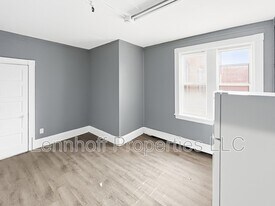 32 Lawrence St in Lawrence, MA - Building Photo