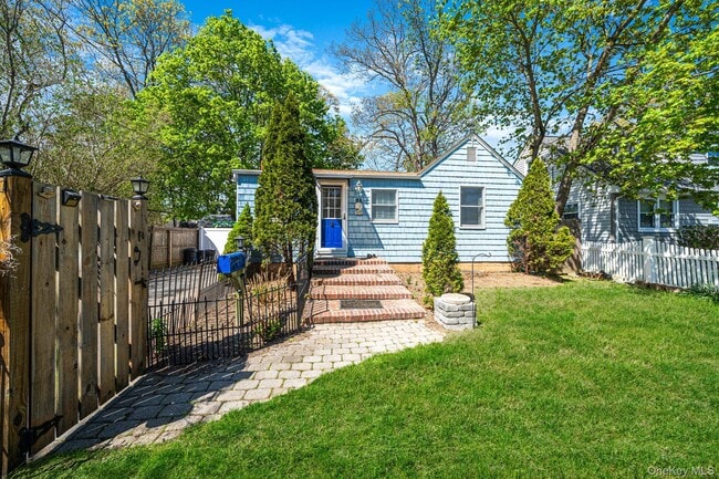 property at 32 Dewey St