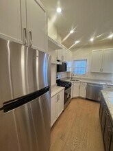 11 Bristol St, Unit 3 in East Cambridge, MA - Foto de edificio - Building Photo