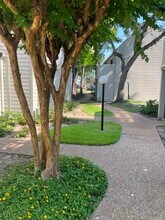 2343 Briarwest Blvd in Houston, TX - Building Photo - Building Photo