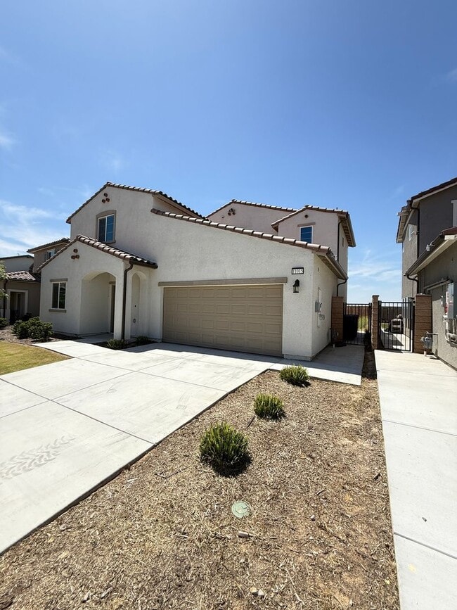 11015 Pasto Wy in Bakersfield, CA - Building Photo - Building Photo