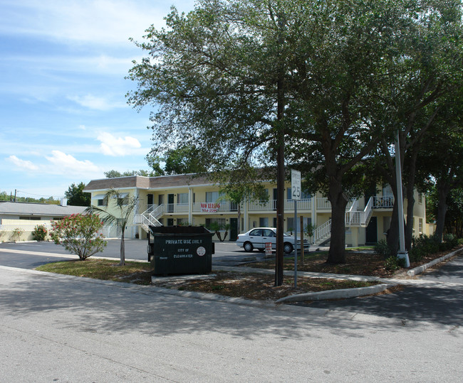 411 S Nimbus Ave in Clearwater, FL - Building Photo - Building Photo