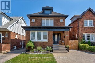 23 Ottawa St S in Hamilton, ON - Building Photo