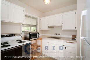 2804 NE 89th Ave in Portland, OR - Building Photo