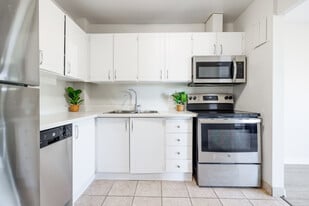 The Wynbrook in Stratford, ON - Building Photo