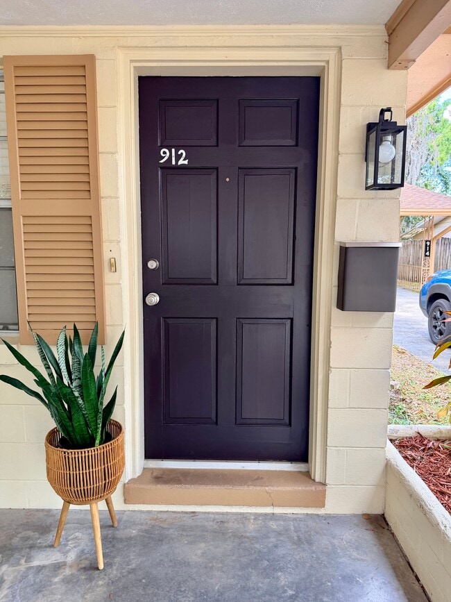 property at 912 La Salle Ave