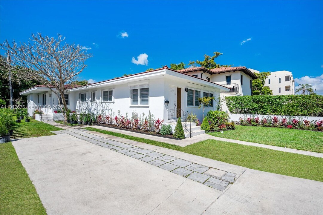 1706 S Le Jeune Rd in Coral Gables, FL - Building Photo