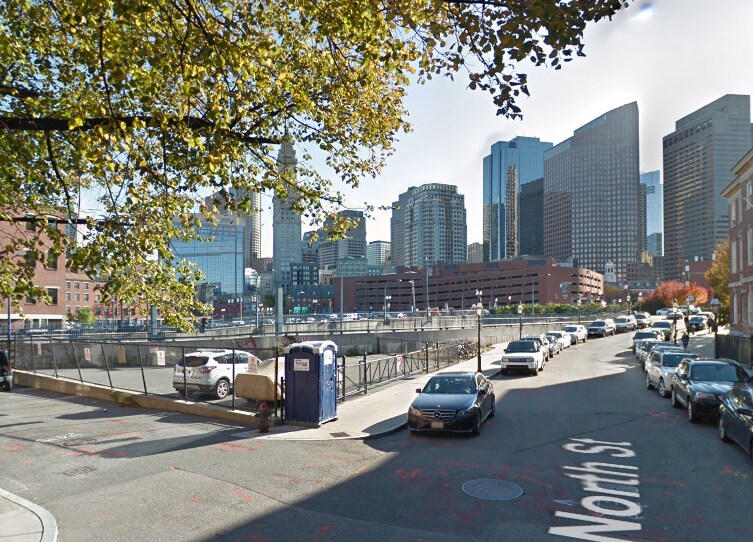 108 Richmond St, Unit 1 in Boston, MA - Foto de edificio