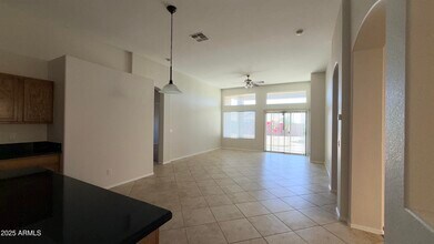 22180 N Sunset Dr in Maricopa, AZ - Building Photo - Building Photo