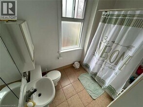 35 Kingsmount St N in Hamilton, ON - Building Photo - Building Photo