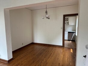 4305 N Marlborough Dr in Shorewood, WI - Building Photo - Building Photo