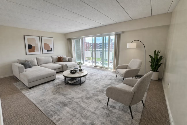 30 Hill Rd, Unit 111