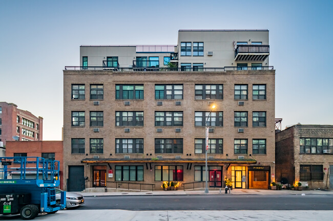 The Bridges in Brooklyn, NY - Foto de edificio - Building Photo