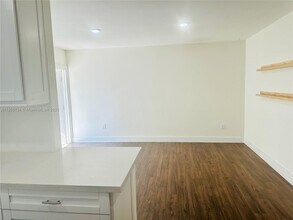 95 Edgewater Dr in Coral Gables, FL - Building Photo - Building Photo