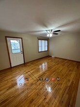 1065 3rd St in Marion, IA - Building Photo - Building Photo