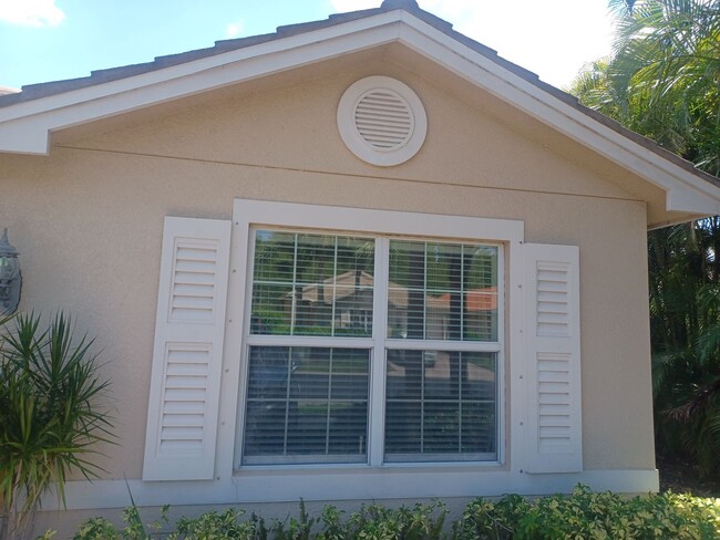11103 Yellow Poplar Dr in Ft. Myers, FL - Building Photo - Building Photo