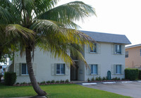 1440 NE 50th Ct in Oakland Park, FL - Foto de edificio - Building Photo