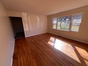 4331 NY-31 in Palmyra, NY - Foto de edificio - Building Photo