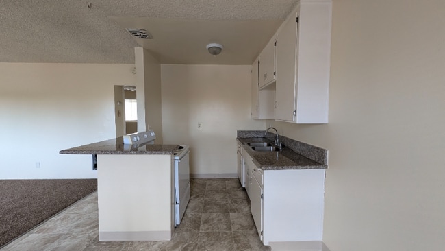 905 Daisy Ave in Long Beach, CA - Building Photo - Building Photo