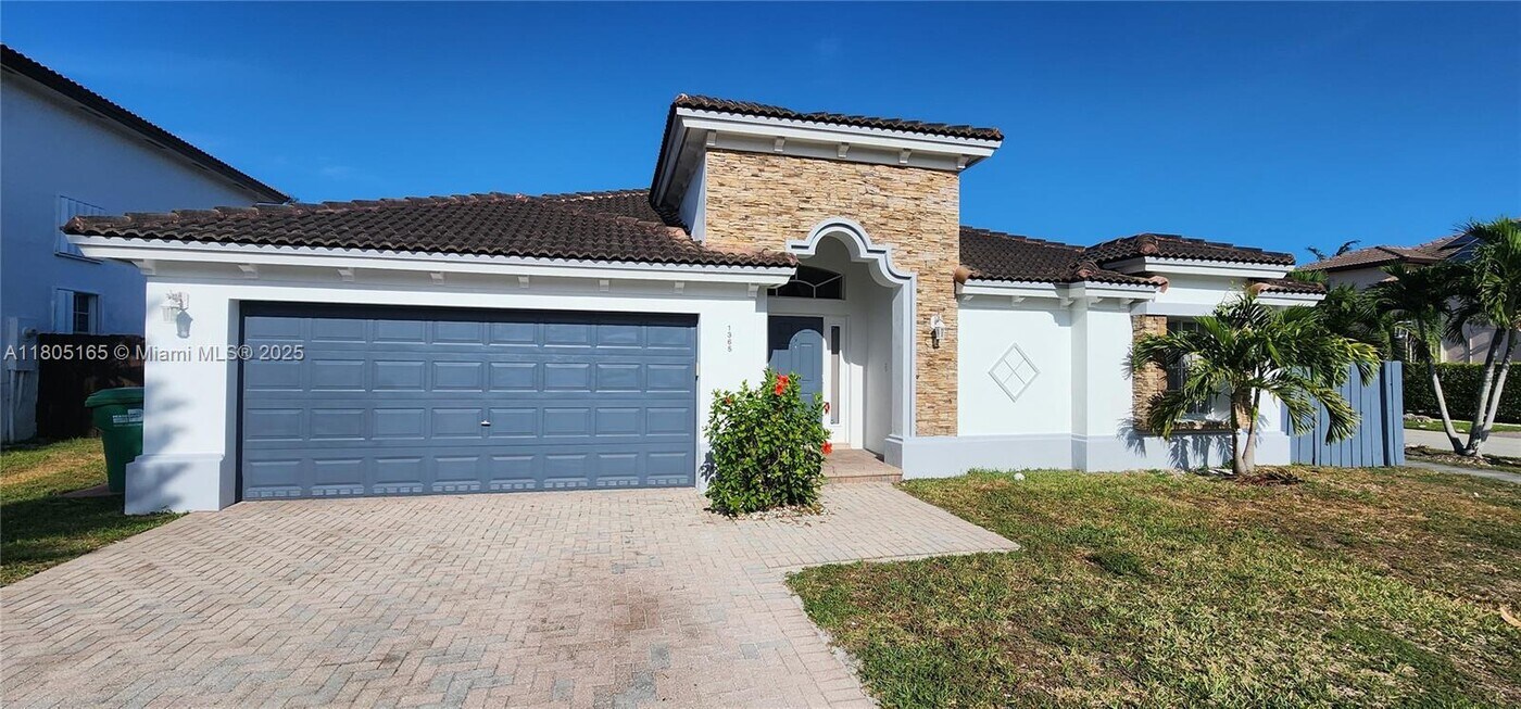 1365 SW 154th Ct in Miami, FL - Building Photo