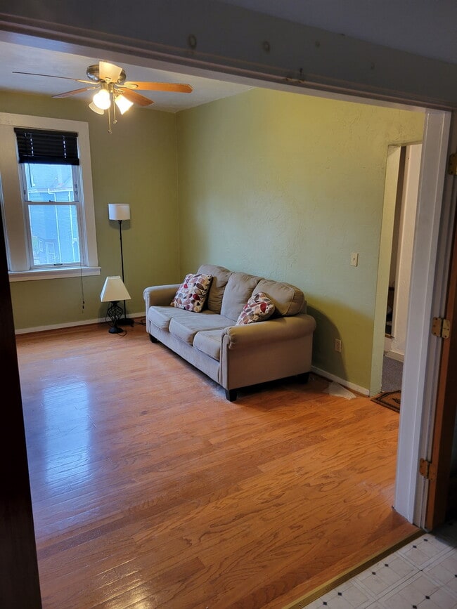 314 Augusta St, Unit Second Floor Duplex