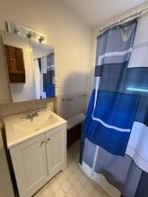 91 Wallingford Rd, Unit 2 in Boston, MA - Foto de edificio - Building Photo